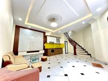 Hình ảnh Cần bán nhà mặt phố Lê Hồng Phong, Ba Đình 50m2, 5 tầng, 16 tỷ.