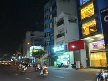 Hình ảnh Giảm mạnh bán gấp MT Nguyễn Văn Cừ 7 lầu, thang máy. 36 tỷ còn 30 tỷ