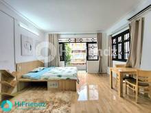 Hình ảnh Phòng ban công, 2 cửa sổ sát ngay sân bay (40m2)