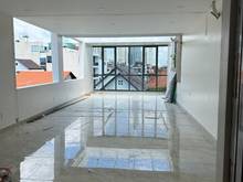 Hình ảnh Cho thuê nguyên căn sàn VP 1 hầm 1 trệt 3 lầu 1áp mái giá 70tr mặt tiề
