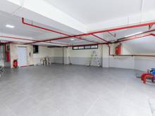 Hình ảnh Cho thuê nhà MP Phạm Văn Đồng 220m2 7 tầng 1 hầm PCCC 380 triệu/tháng