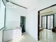 Hình ảnh Cho Thuê Suite kính rộng 35m2 y hình Quận 10 đường cách mạng tháng 8