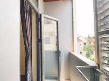 Hình ảnh CHDV sang trọng đầy đủ nội thất bancol lớn nằm ngay etown2 Cộng Hoà.