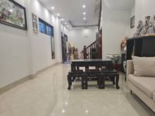 Hình ảnh Bán nhà NGUYỄN VĂN CỪ .  ngõ thông . hai mặt thoáng , 50m .