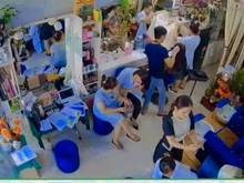 Hình ảnh Do đi định cư nước ngoài sang gấp tiệm Spa, Phạm Văn Chí, P.7, Quận 6