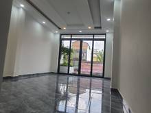 Hình ảnh Nhà Mới Cho Thuê Mặt Tiền PHAN XÍCH LONG Tìm Chủ Nhân Mới