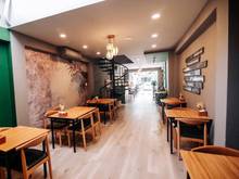 Hình ảnh Mặt bằng kinh doanh ăn uống đẹp Nguyễn Cừ 200m2, giá thuê 48tr/th.