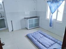 Hình ảnh Phòng cho thuê không gác có nệm quạt, cửa sổ đón nắng giá 3.200.000