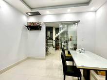 Hình ảnh CMT8 Quận 3 hẻm thông sát MẶT TIỀN 65M2, 4PN-3WC ở ngay chỉ nhỉnh 11tỷ