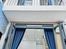Hình ảnh bán nhà trung tâm Bình Thạnh, giá chỉ 2 tỷ, hẻm xe hơi