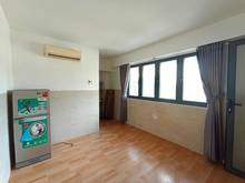 Hình ảnh Studio cửa sổ nhiều ánh sáng gần chợ Hoàng Hoa Thám