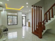 Hình ảnh Cho thuê nhà phố view hồ, full nội thất, đường 25m, giá 33tr/tháng
