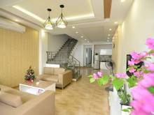 Hình ảnh Cho thuê nhà 3PN có sân vườn MT Lê Thước gần CV Hồ Nghinh - 14tr/th