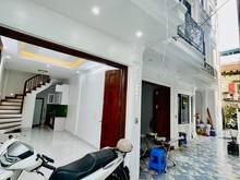 Hình ảnh Nhà mới đội cấn, thang máy, 40m, 5,6 tỷ, tặng nội thất