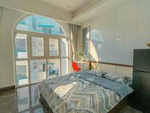 Hình ảnh Studio full nội thất, cửa siêu lớn thoáng mát đón ánh sáng