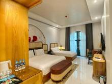 Hình ảnh Cho Thuê Nhà MT đường Lạc Long Quân, P.9, Tân Bình. 8.5x25m !