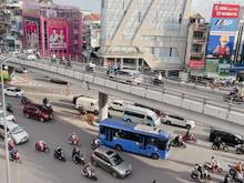 Hình ảnh Cho thuê nhà 2 MT Ngay cầu vượt Hoàng Văn Thụ, 4,5x20, Cầu thang cuối