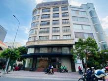 Hình ảnh Tòa building góc 2 MT ốp kính mới 100%, hơn 2.000m2 - Số 3 Phổ Quang.