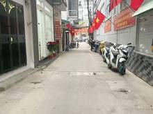 Hình ảnh Bán nhà phố Nguyễn Đình Hoàn, kinh doanh nhỏ, 50m2, MT 4.5, giá 7.6 tỷ