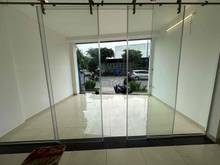 Hình ảnh Cho Thuê Nhà Mặt Tiền Bạch Đằng, P.2, Q. Tân Bình, Ngay Sân Bay, 5x20m