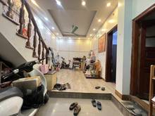 Hình ảnh NHÀ ĐẸP Chùa Láng LÔ GÓC, SỔ NỞ HẬU,nội thất xịn 46m 5 tầng chỉ 7,1 tỷ