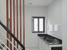 Hình ảnh Kẹt vốn bán gấp nhà Lý Chính Thắng, P9, quận 3, 90m2, 3tỷ 9,sổ riêng.