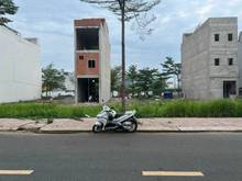 Hình ảnh Bán lô đất 90m2, mặt tiền đường Đào Trí, phường Phú Thuận, quận 7.
