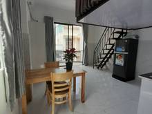 Hình ảnh Duplex ban công siêu rộng không giới hạn người ở kế bên ngã tư PN