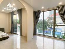 Hình ảnh 1 phòng ngủ ban công cửa sổ lớn, nuôi pet, đậu oto gần sala, Q2