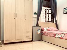 Hình ảnh Phòng cho thuê giá rẻ có nóng lạnh, máy lạnh, giường nệm trung tâm quậ