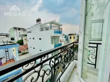 Hình ảnh Cho thuê phòng duplex full nội thất. Cửa ban công kế bên Văn Lang