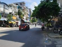 Hình ảnh Bà cô cần tiền nên bán gấp căn nhà 5 lầu, mặt tiền Trần Qúy, q5
