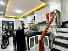 Hình ảnh Bán nhà đẹp Trần Phú Q5 24m2 chỉ 1.230 tỷ 2pn sổ hồng riêng lh Phương