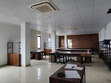 Hình ảnh Văn Phòng đầy đủ bàn ghế_ Đường 30/4 - Diện Tích 137m2, Giá Chỉ 10$/