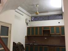 Hình ảnh Cho thuê nhà nguyên căn Nguyễn Đình Chiểu 40m2, 4PN, vào ở ngay.
