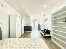 Hình ảnh Cho thuê 1PN/STUDIO_ Đầy đủ nội thất_Bancon cửa sổ_Quận 1 Quận 3 Quận5