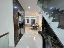 Hình ảnh Nhà HimLam q7 chủ định cư nước ngoài bán giá tốt nhà có sổ & thang máy