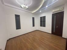 Hình ảnh Bán nhà dân xây đường Láng 44m 5T MT5m. Ngõ thông, 30m ra oto. Chỉ 5.