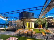 Hình ảnh Cho thuê 300m2 sân thượng mặt tiền Quận 10. View cực chill.