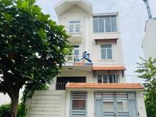 Hình ảnh Nhà riêng, biệt thự Trần Não - gara trệt 2 lầu 5PN 350m2