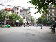Hình ảnh Bán nhà mặt tiền Phó Đức Chính, P Nguyễn Thái Bình, Quận 1 DT: 8mx15m
