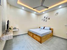 Hình ảnh Studio tách bếp cửa sổ lớn full nội thất