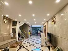 Hình ảnh Nhà 5T hiện đại, giếng trời thoáng tặng nội thất sịn F3 GV, nhỉnh 10tỷ