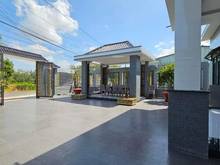 Hình ảnh Gần Tết Chủ Kẹt Tiền cần bán gấp căn biệt thư ngay Châu Thành Tây Ninh