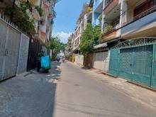 Hình ảnh Bán nhà quận Bình Thạnh, 4.2*19, xe tải thông, gần ngay Hàng Xanh.