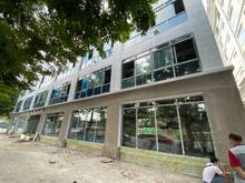 Hình ảnh Cho thuê nhà MP Hoàng Quốc Việt 100m2 x 2T, MT10m. Thông sàn, view đẹp