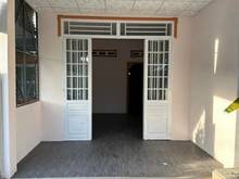 Hình ảnh Cần sang nhượng lại căn nhà cấp 4 diện tích 4m dài 41m thổ cư 50m2 SHR