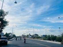 Hình ảnh Bờ kè cầu Thái Hoà gần Vòng Xoay Trường Nam, View sông Phường 2 Tp.TN