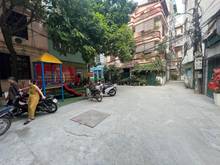 Hình ảnh Vương Thừa Vũ, Thanh Xuân, ngõ ô tô tránh, kinh doanh đa dạng
