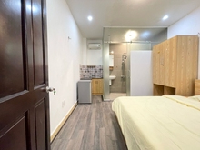 Hình ảnh Cho thuê nhà quận 1 gần phố đi bộ Bùi Viện, full nội thất, cửa sổ lớn